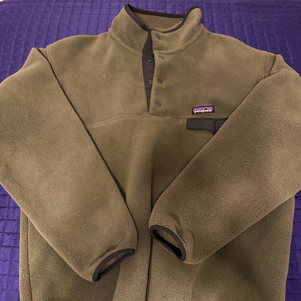 Patagonia fleece pullover